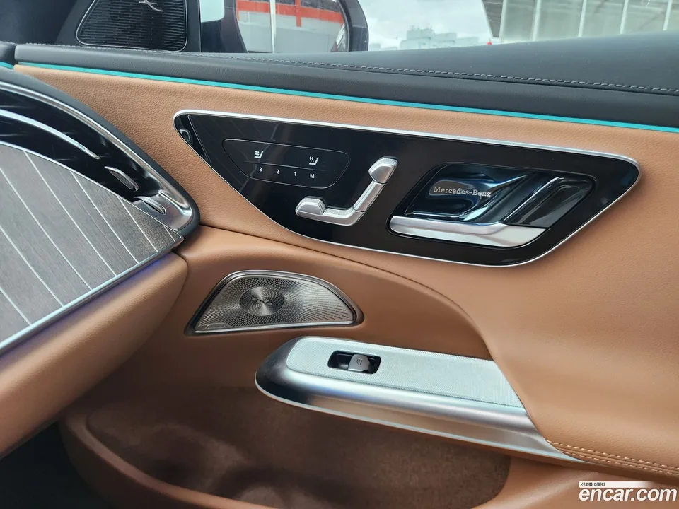 Mercedes-Benz E-Class E450 4MATIC 2024 — thumbnail 2