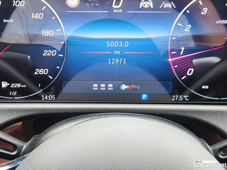 Mercedes-Benz E-Class E450 4MATIC 2024 — thumbnail 3