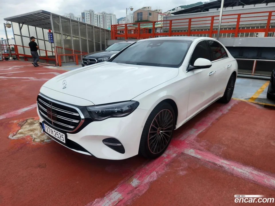 Mercedes-Benz E-Class E450 4MATIC 2024 — photo 1, buy with delivery to Moscow