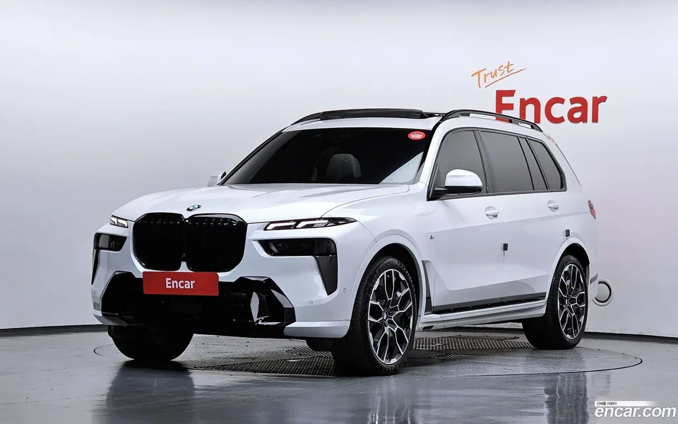BMW X7 xDrive 40d M 7 2025 — фото 1, купить с доставкой в Москву