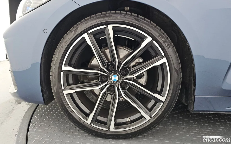 BMW 4 Series 420i M 2024 — thumbnail 5