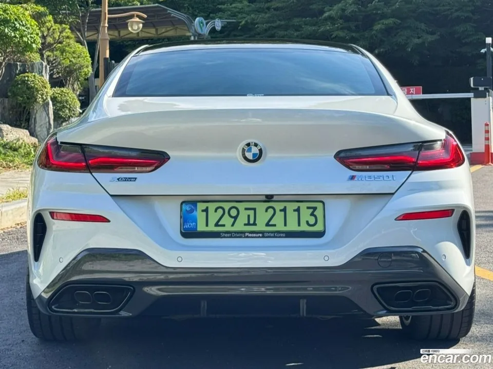 BMW 8 Series M850i xDrive 2025 — thumbnail 4