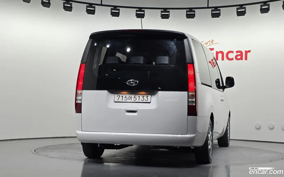 Hyundai Staria 11 2023 — thumbnail 4