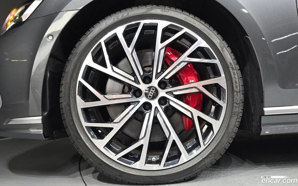 Audi S8 4.0 TFSI LWB 2025 — thumbnail 2