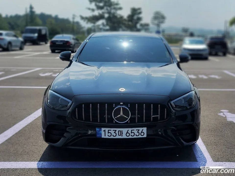 Mercedes-Benz E-Class 2022
