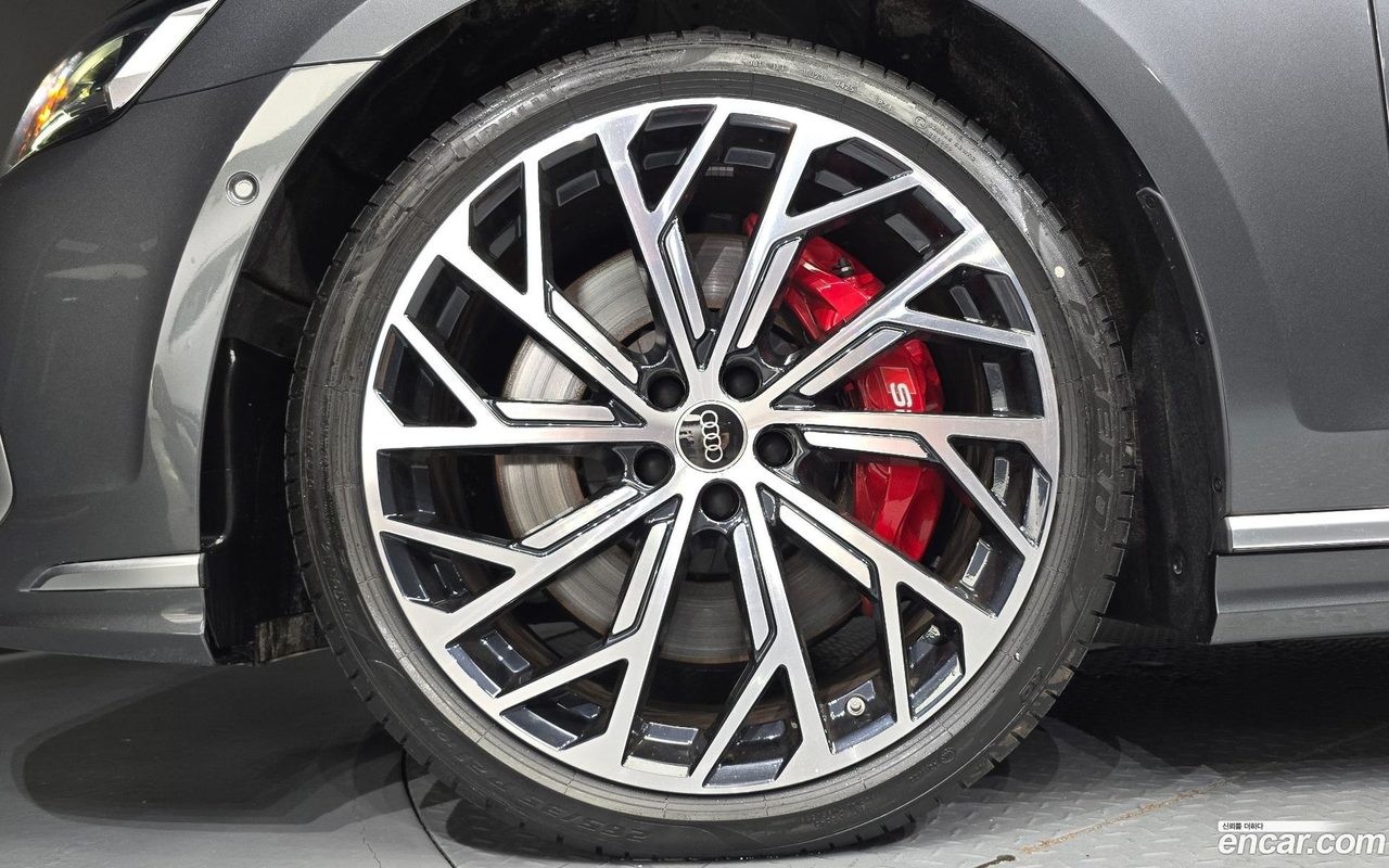 Audi S8 2025 — 5