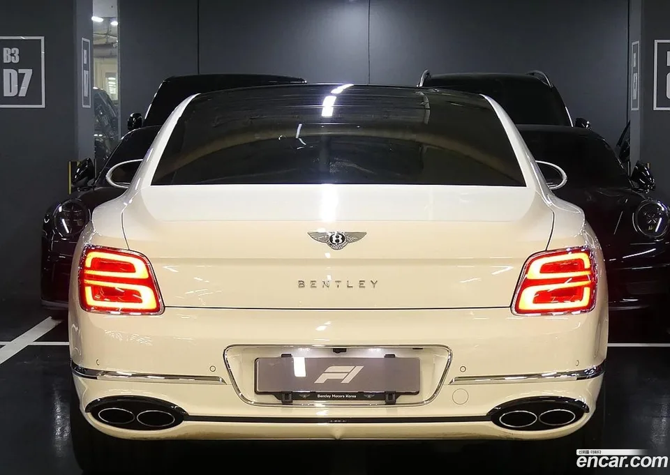 Bentley Flying Spur 4.0 2022 — thumbnail 4