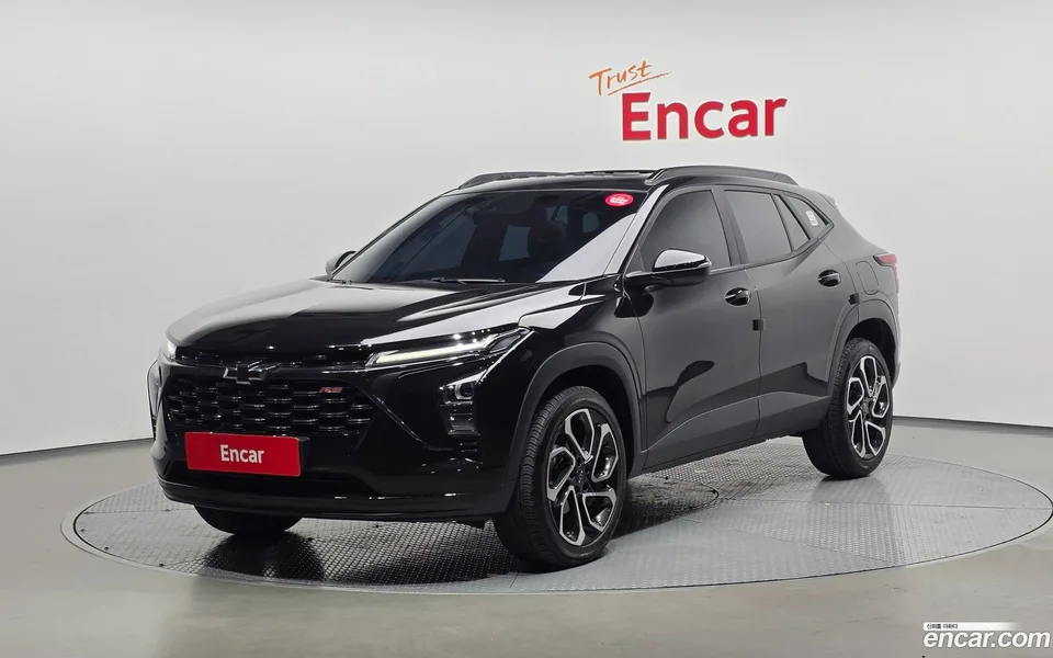 Chevrolet Trax Crossover 1.2 RS 2023 — photo 1, buy with delivery to Moscow