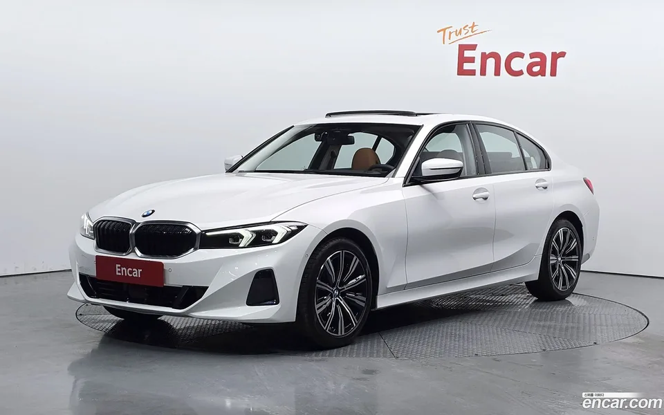 BMW 3 Series 320i 2025 — photo 1, buy with delivery to Moscow