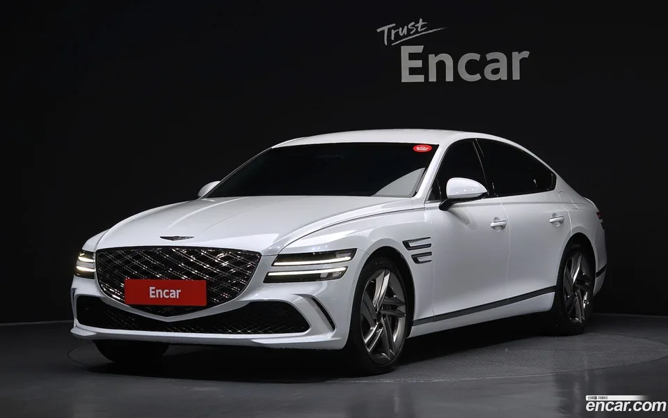 Genesis G80 2.5 AWD 2025 — photo 1, buy with delivery to Moscow