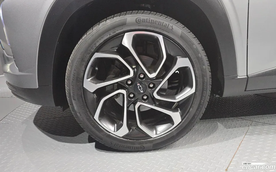 Chevrolet Trax Crossover 1.2 RS 2023 — миниатюра 2