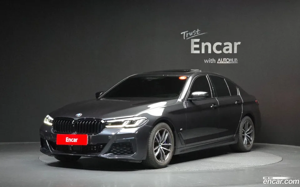 BMW 5 Series 520i M 2023 — photo 1, buy with delivery to Moscow