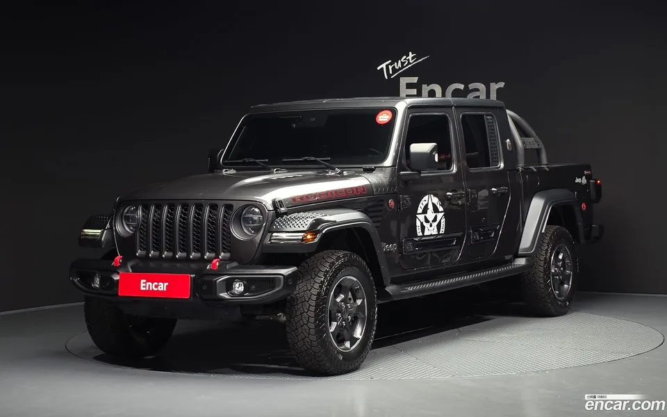 Jeep Gladiator 3.6 2022 — photo 1, buy with delivery to Moscow
