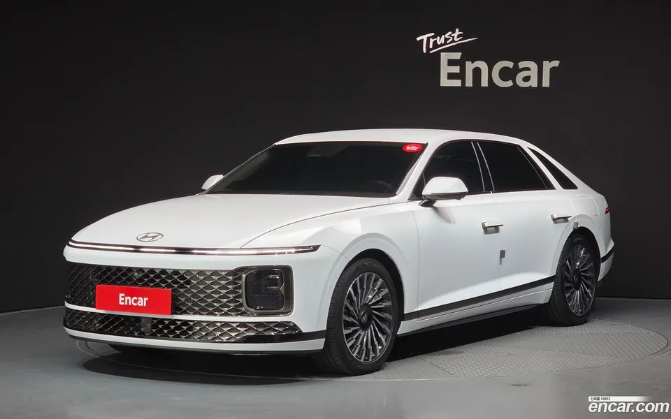 Hyundai Grandeur Hybrid 2024 — photo 1, buy with delivery to Moscow