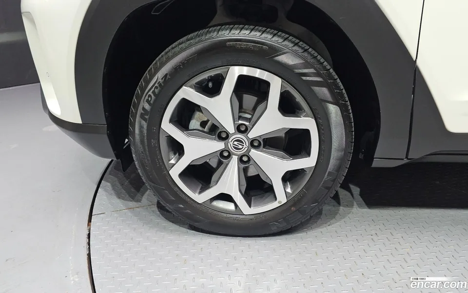 KG Mobility Torres 1.5 2WD 2022 — thumbnail 2