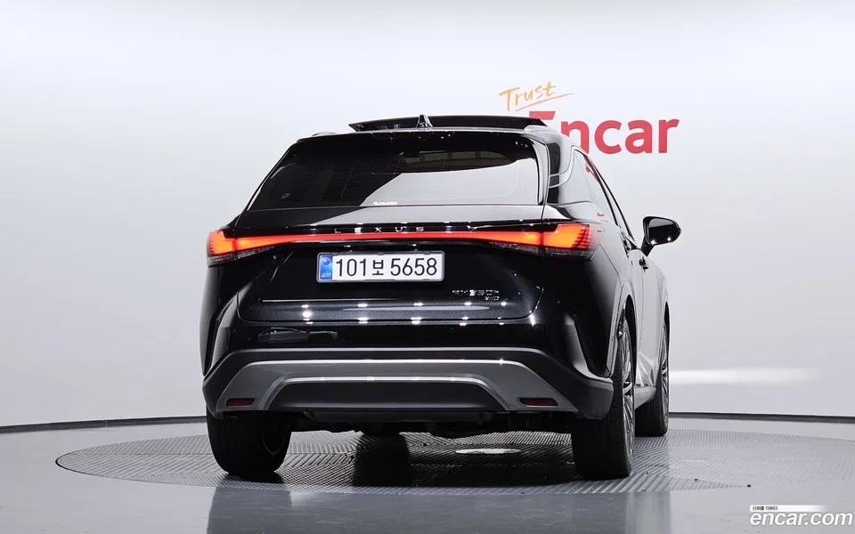 Lexus RX 350h 2025 — thumbnail 4