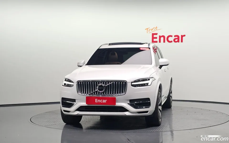 Volvo XC90 T8 2022 — thumbnail 3