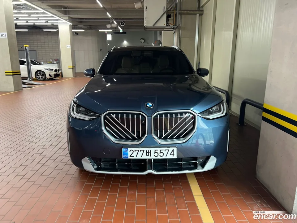 BMW X3 xDrive 20 2025 — thumbnail 3