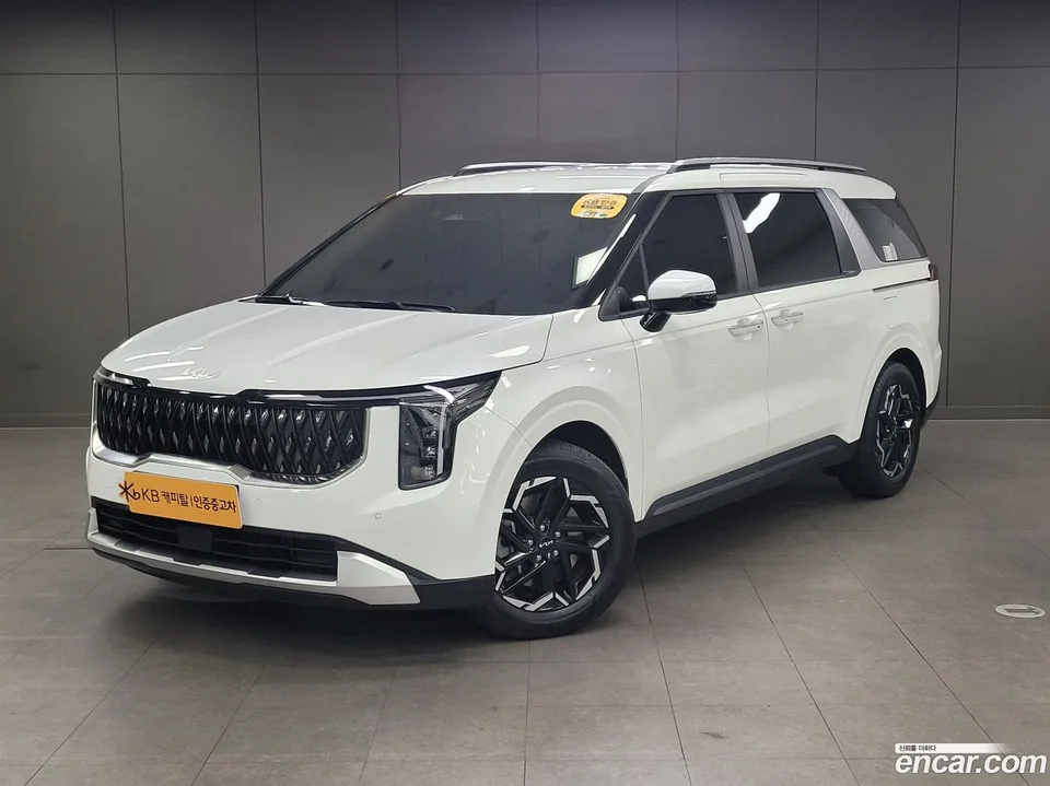 Kia Carnival 9 2025 — photo 1, buy with delivery to Moscow
