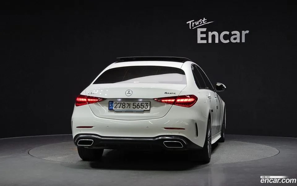 Mercedes-Benz C-Class C300 4MATIC AMG Line 2023 — thumbnail 4