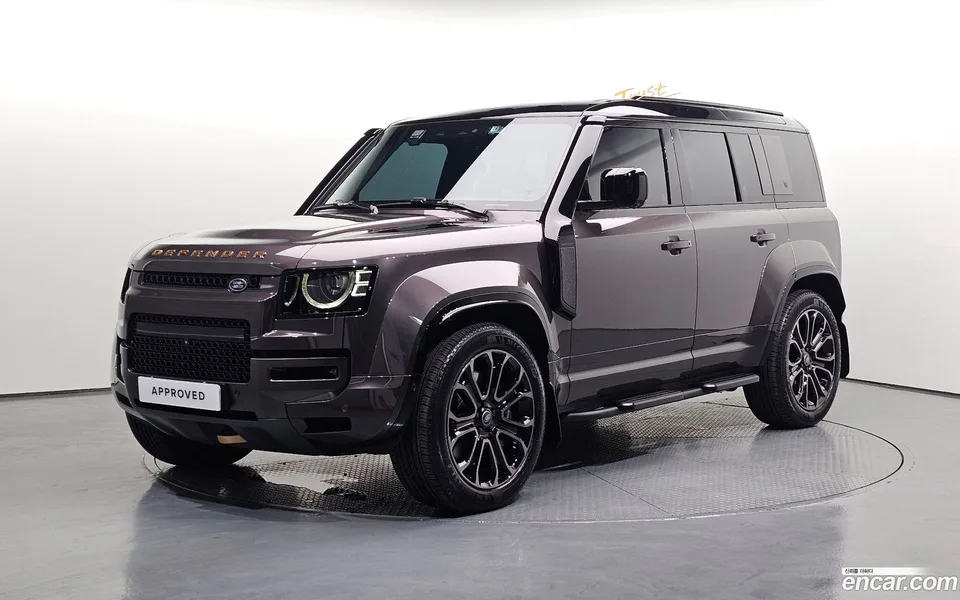 Land Rover Defender 110 P635 2025 — photo 1, buy with delivery to Moscow