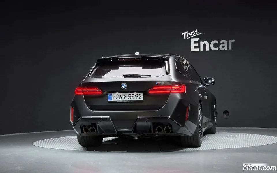 BMW M5 M5 2025 — thumbnail 4