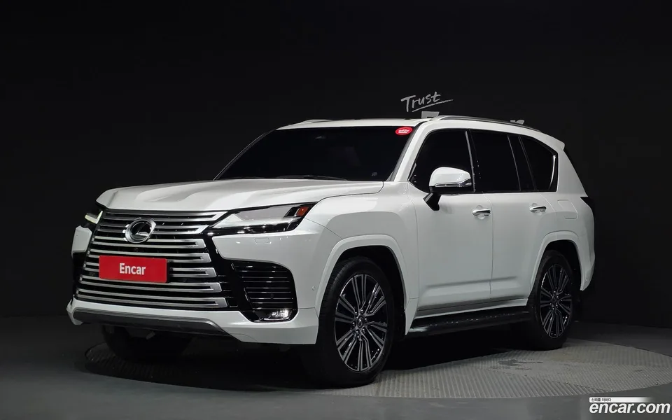 Lexus LX 700h 2025 — photo 1, buy with delivery to Moscow