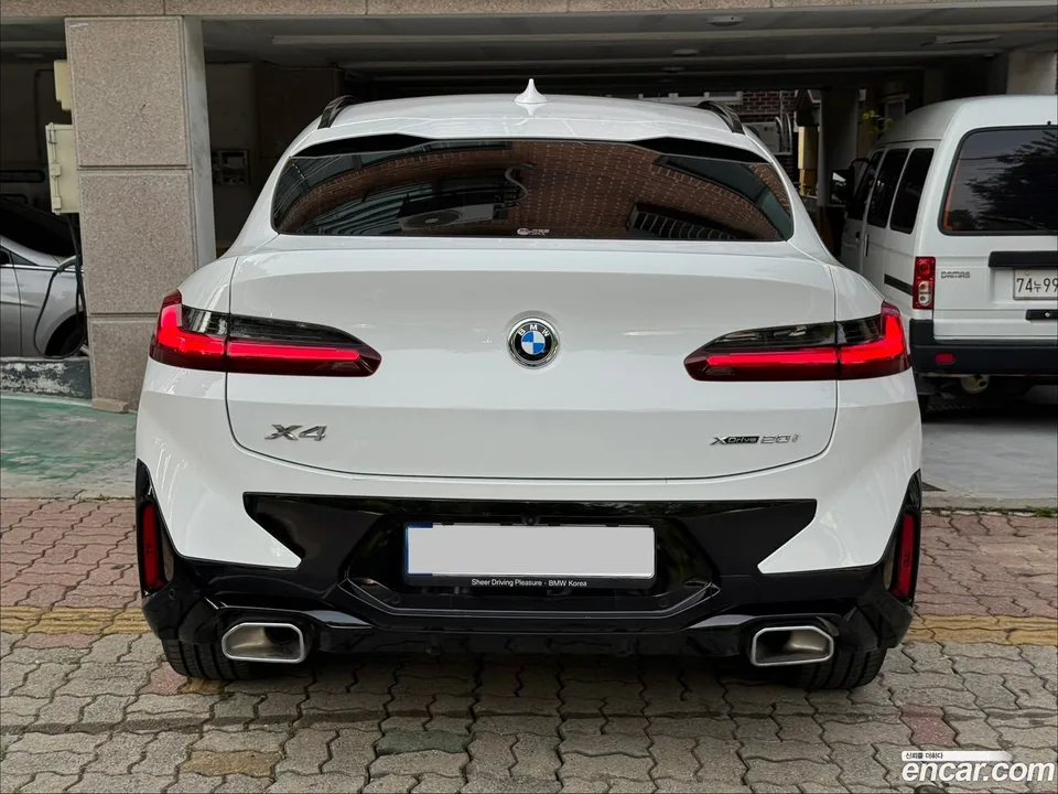 BMW X4 xDrive20i M 2023 — миниатюра 4