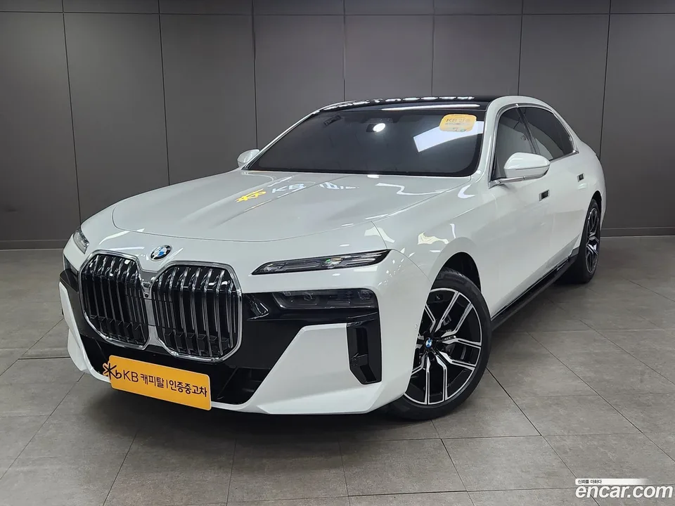 BMW 7 Series 740d xDrive M 2026 — photo 1, buy with delivery to Moscow
