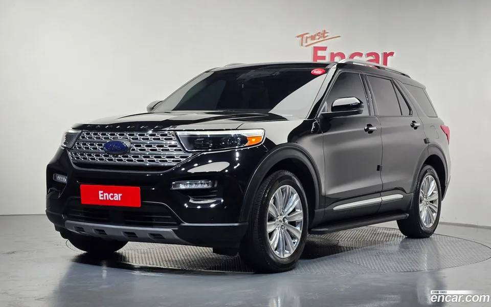 Ford Explorer 2.3 4WD 2022 — photo 1, buy with delivery to Moscow