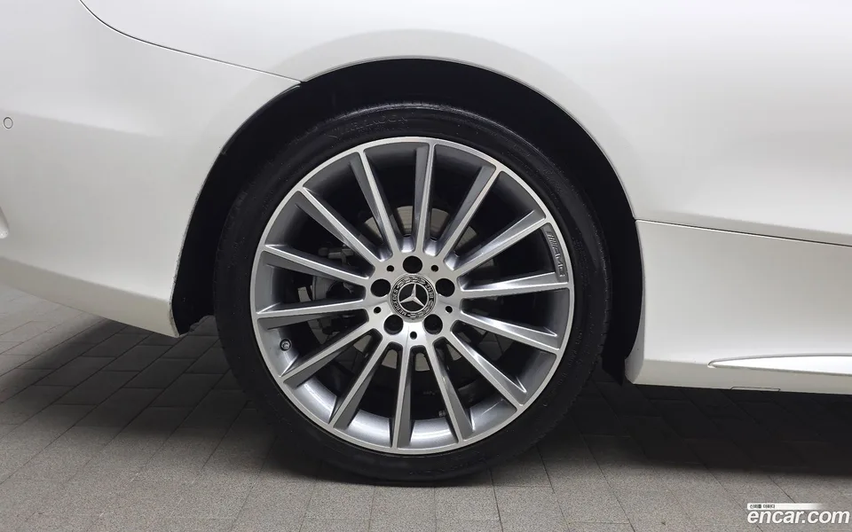 Mercedes-Benz C-Class C200 2023 — thumbnail 5