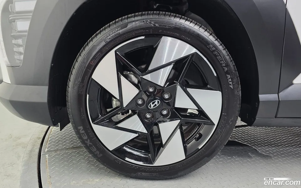 Hyundai Kona 1.6 2WD 2024 — thumbnail 2