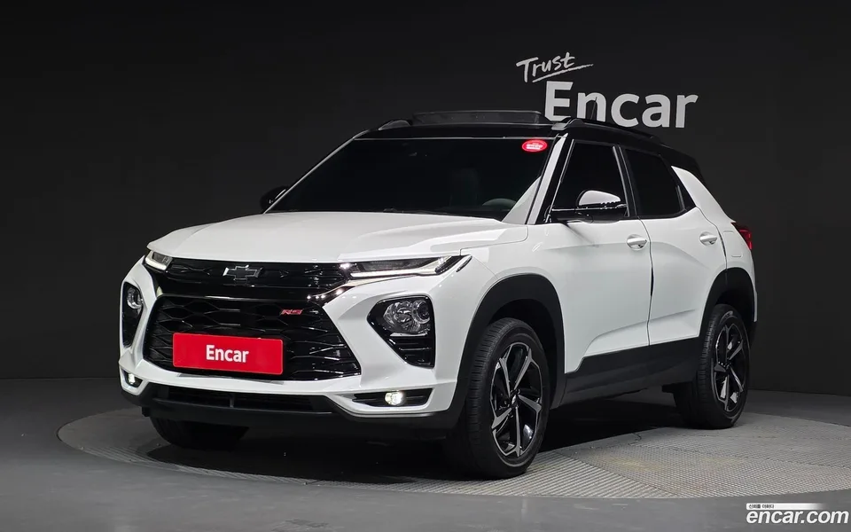 Chevrolet Trailblazer 1.3 4WD 2023 — photo 1, buy with delivery to Moscow