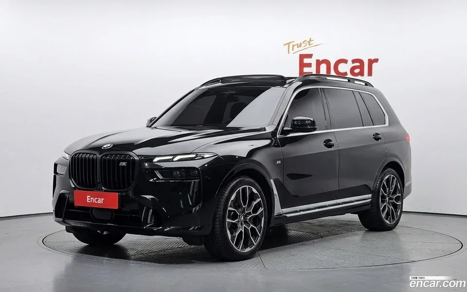 BMW X7 xDrive 40i M 6 2024 — photo 1, buy with delivery to Moscow