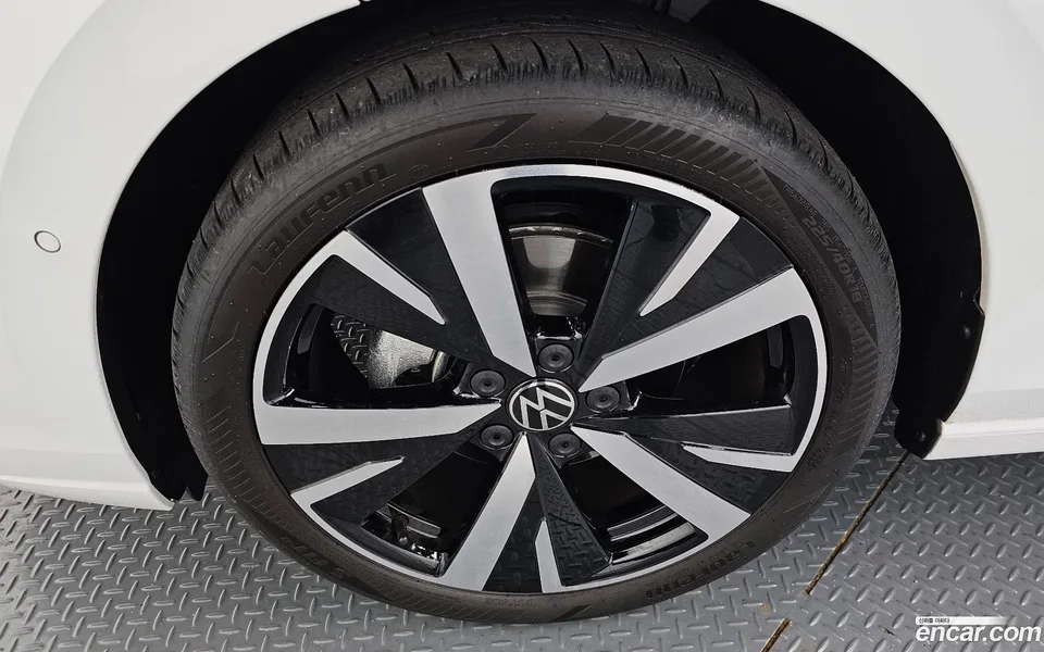 Volkswagen Golf 2.0 TDI 2026 — thumbnail 2