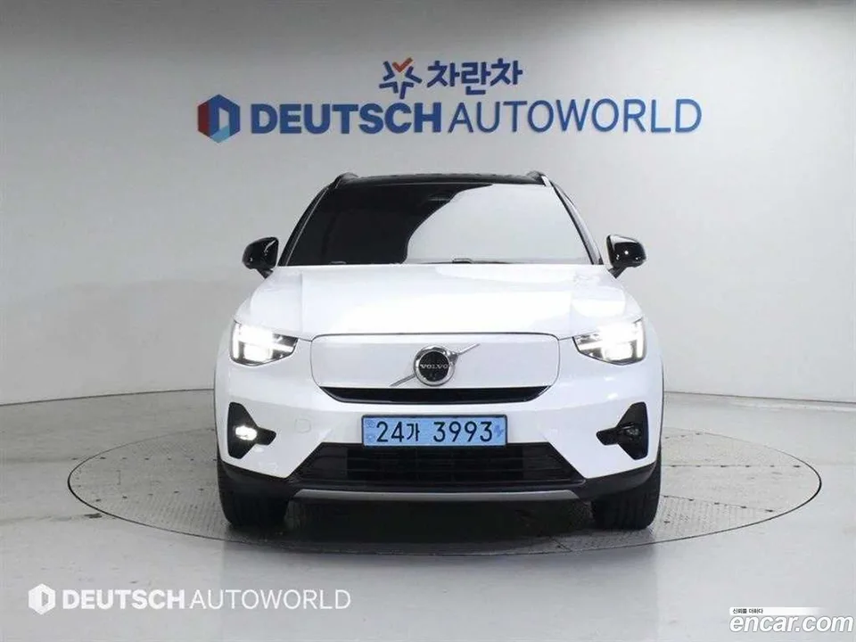 Volvo XC40 Recharge 2024 — thumbnail 3