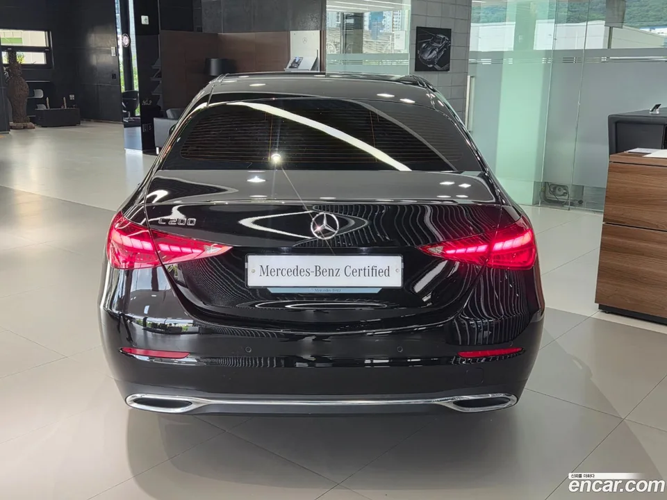 Mercedes-Benz C-Class C200 2024 — миниатюра 4