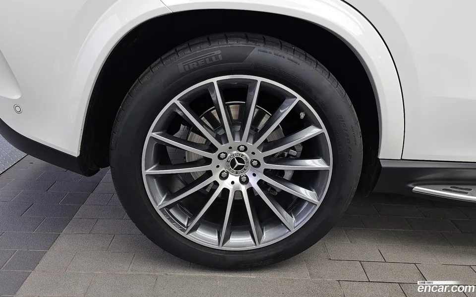 Mercedes-Benz GLE-Class GLE450 4MATIC 2025 — thumbnail 2