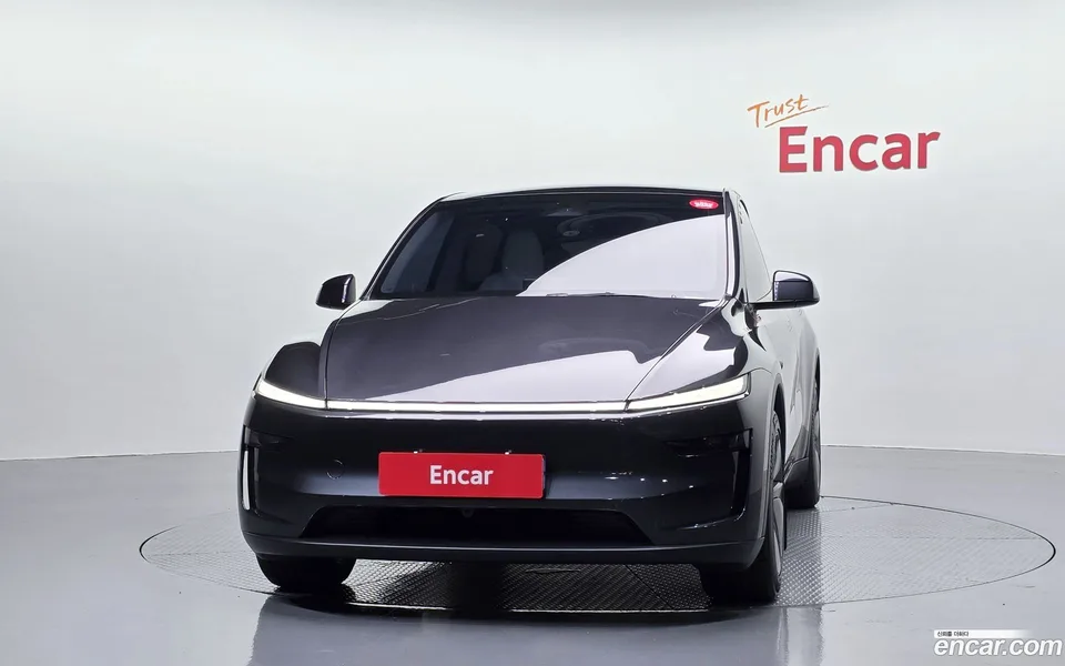 Tesla Model Y RWD 2025 — thumbnail 3