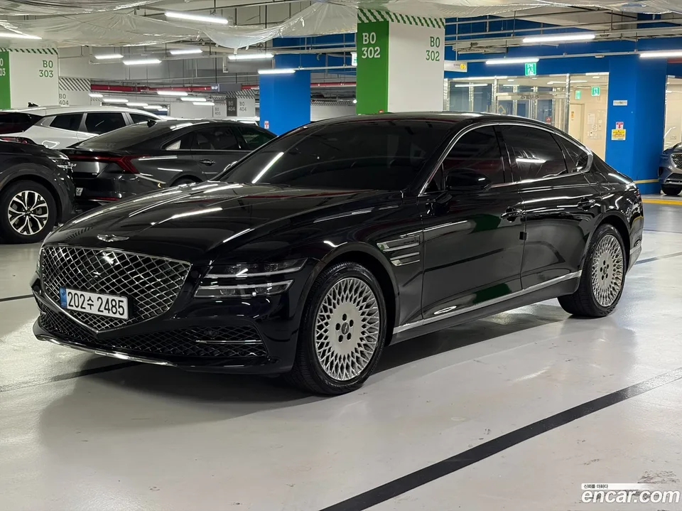 Genesis G80 2.5 AWD 2023 — photo 1, buy with delivery to Moscow