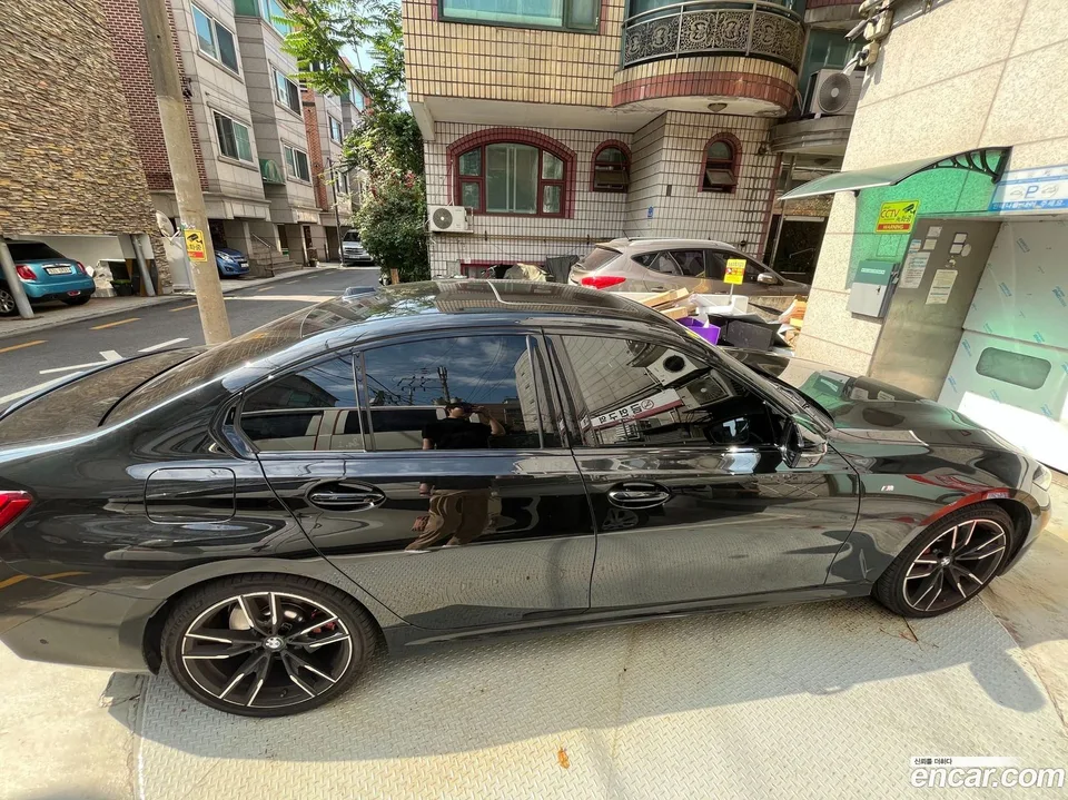 BMW 3 Series M340i 2025 — thumbnail 3