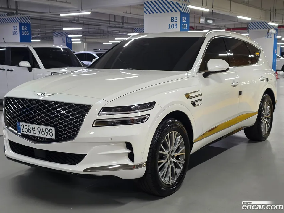 Genesis GV80 2.5T AWD 2023 — photo 1, buy with delivery to Moscow