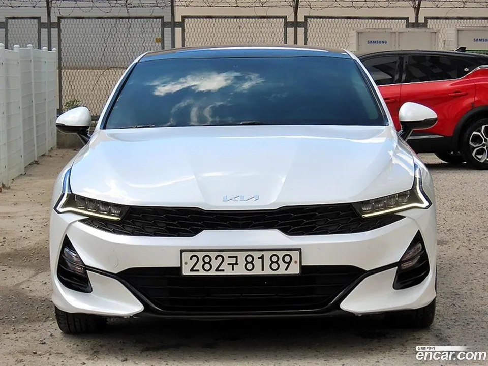 Kia K5 2.0 2023 — фото 1, купить с доставкой в Москву