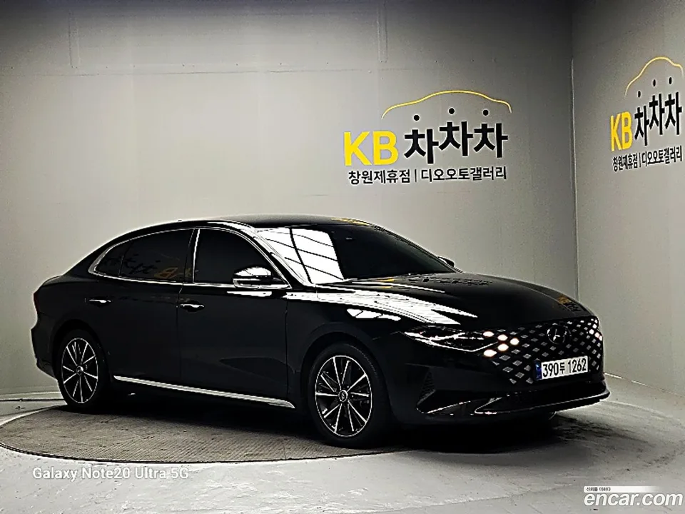 Hyundai Grandeur IG 2.5 2022 — photo 1, buy with delivery to Moscow