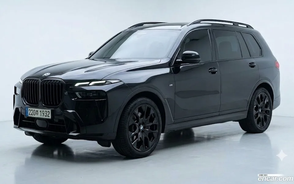 BMW X7 xDrive 40i M 6 2025 — thumbnail 3