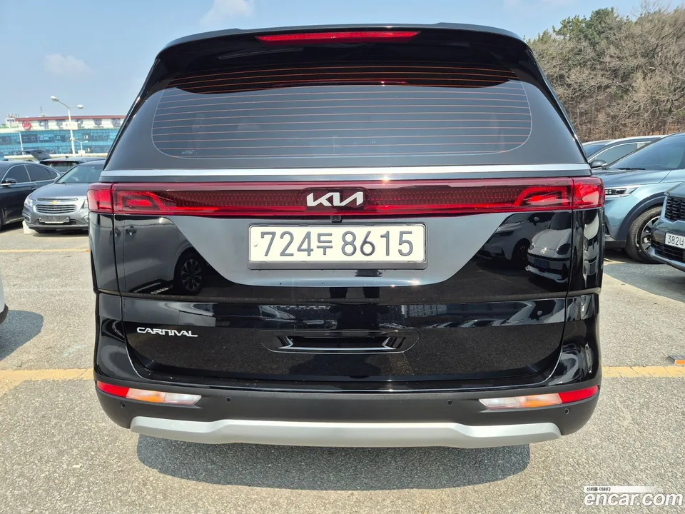 Kia Carnival 11 2022 — thumbnail 2