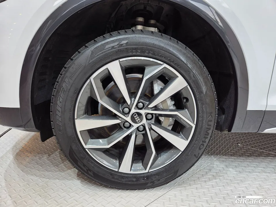 Audi Q5 45 TFSI 2023 — thumbnail 5