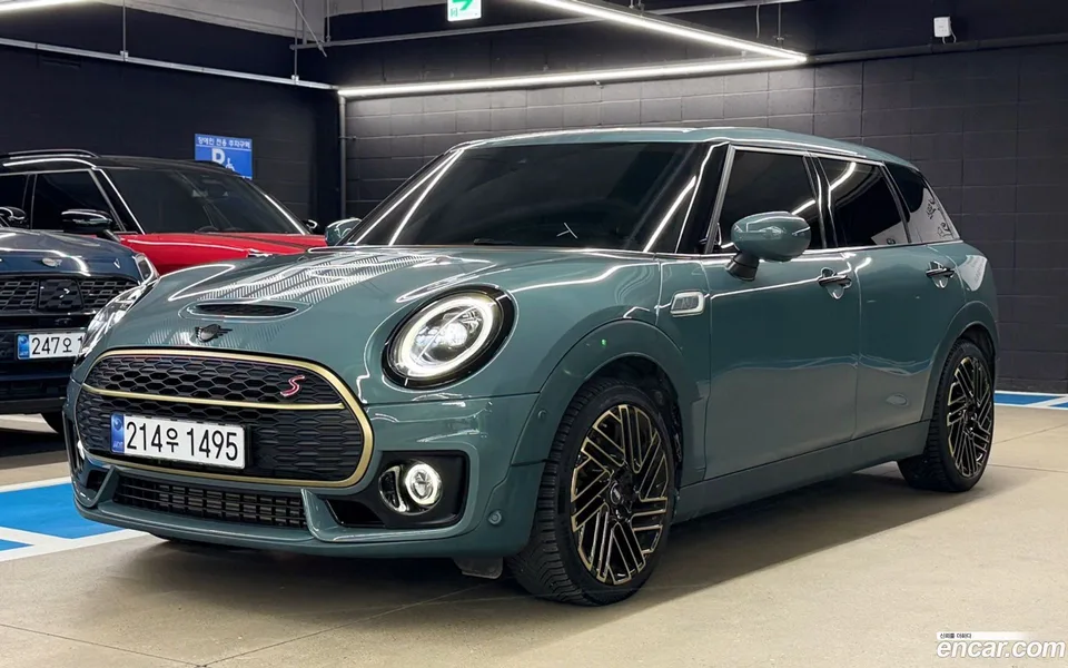 MINI Cooper S Clubman 2024 — photo 1, buy with delivery to Moscow