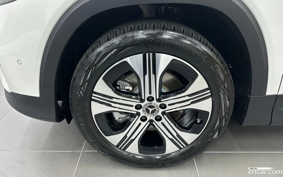 Mercedes-Benz EQB EQB300 4MATIC 2025 — thumbnail 5