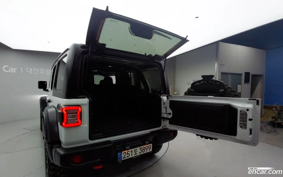Jeep Wrangler 2.0 4 2023 — thumbnail 4